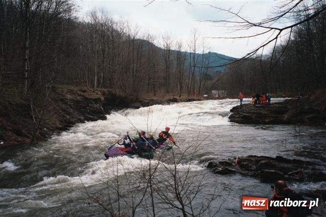 Zdjęcie w galerii na portalu naszraciborz.pl: Kajakarze rozpoczęli sezon wiadomości z regionu